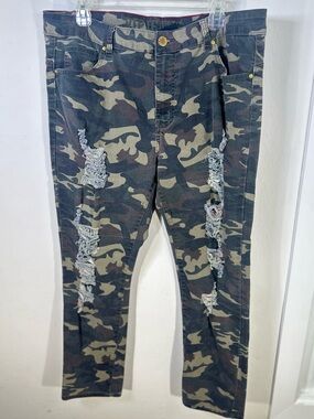 VIP‎ Camo Print Heavy Distressed Ripped Skinny Jeans Size 19/20
